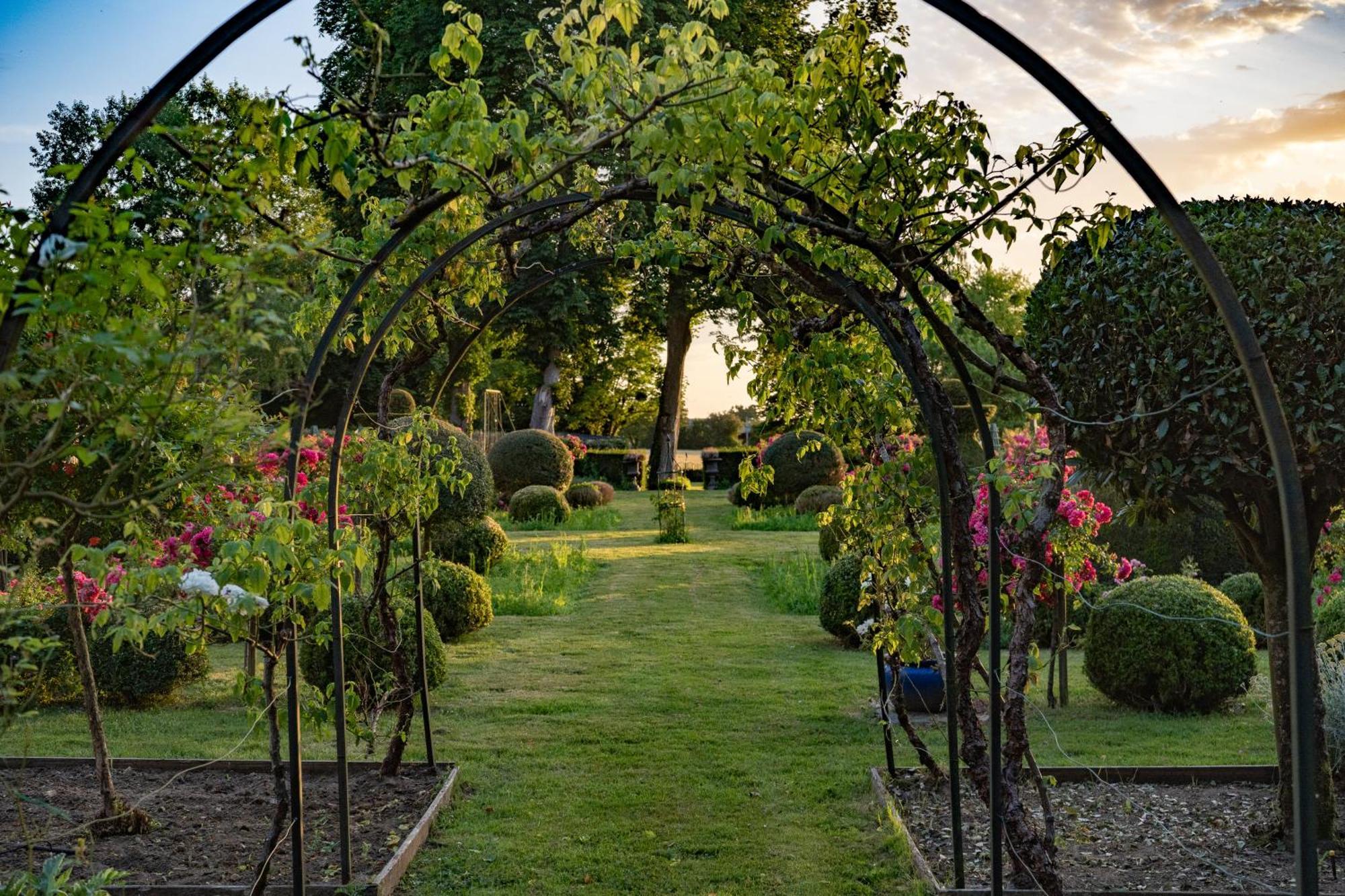 Hotel Haras De La Potardiere Crosmières Екстериор снимка