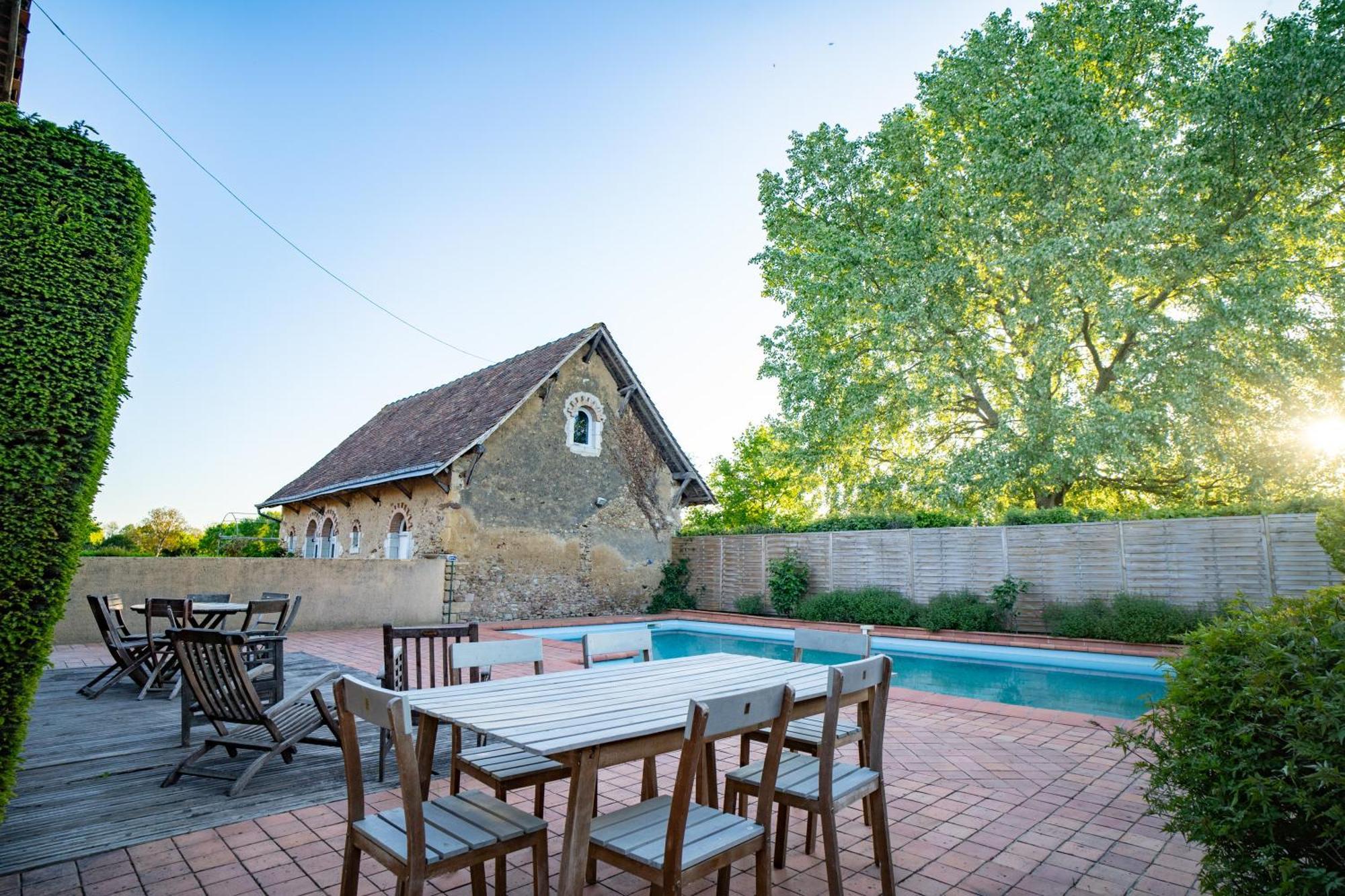 Hotel Haras De La Potardiere Crosmières Екстериор снимка